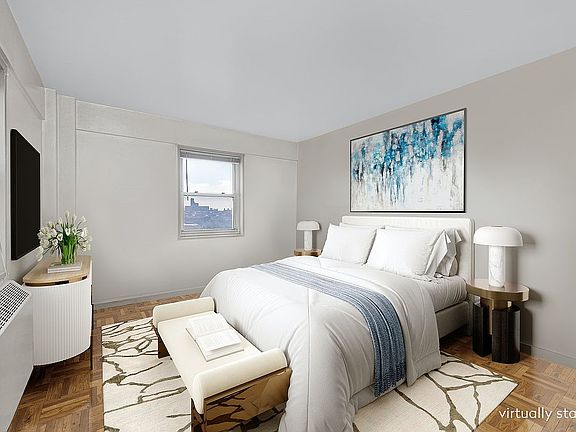 4th image of 7 Fordham Hill Oval APT 9B