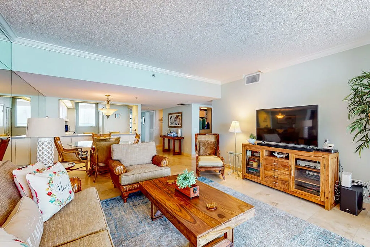 2 bed, 2.0 bath, 1388 sqft, $3,261 — Photo 3