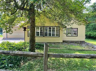 7 Locust Rd, Laughlintown, PA 15655