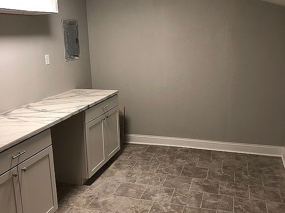 Spacious laundry room
