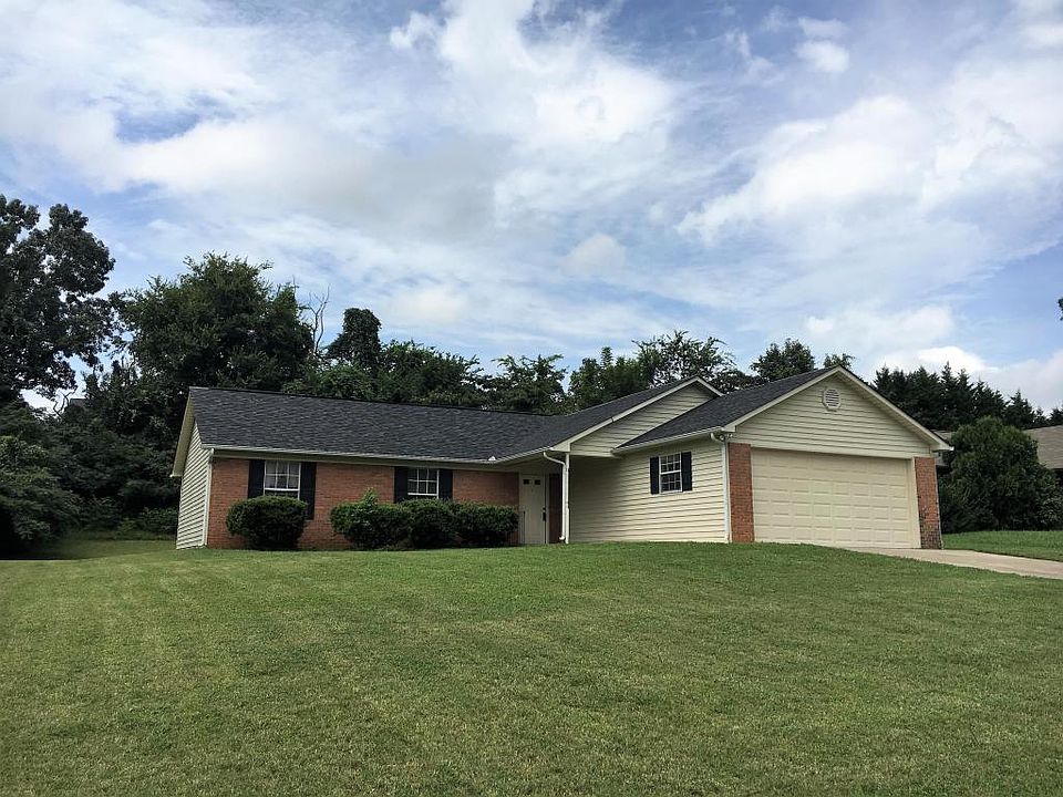 1st image of 10925 Gilian Ln