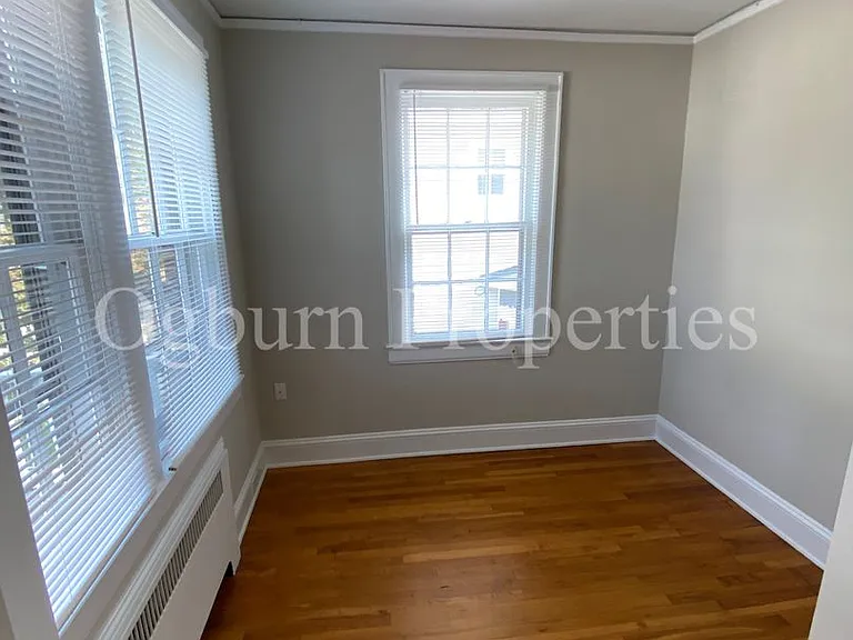 664 N Spring St — Photo 6