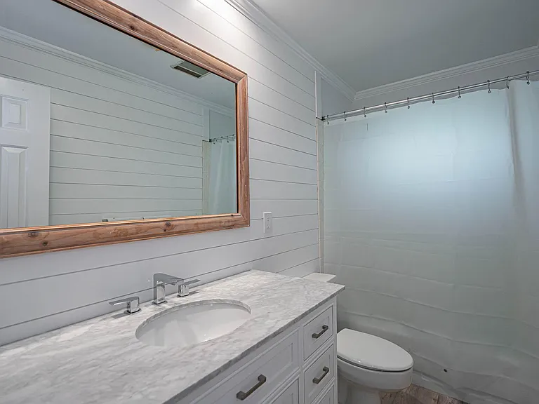 1425 Treasure Cove Ln — Photo 31