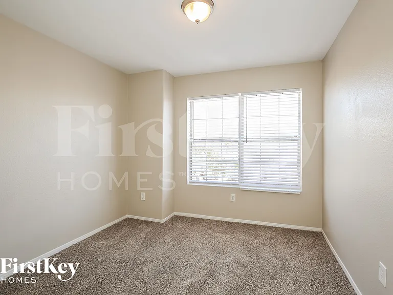 1620 Knoll Heights Ct — Photo 15