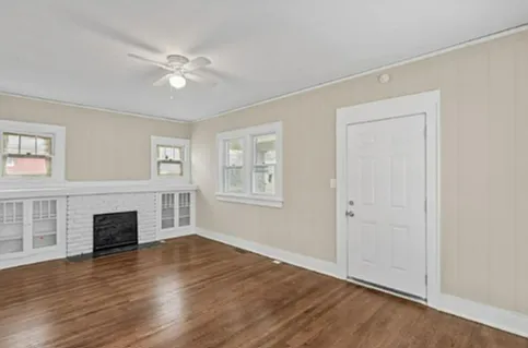3 bed, 1324 sqft, $1,449 — Photo 2