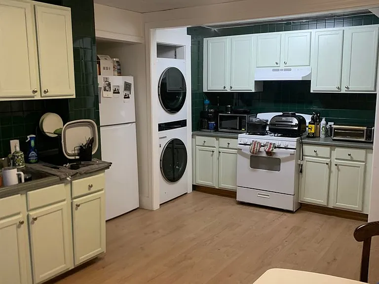152 Washington St #1 — Photo 6