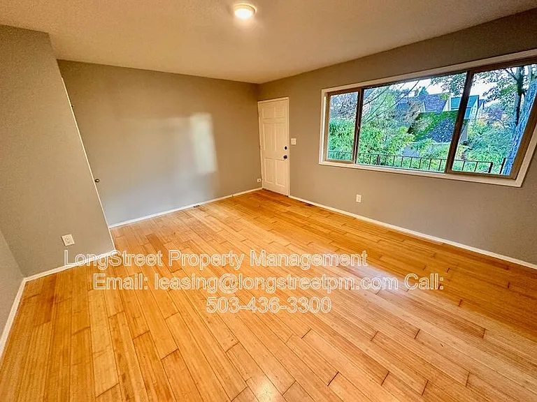 121 SE 30th Pl — Photo 6