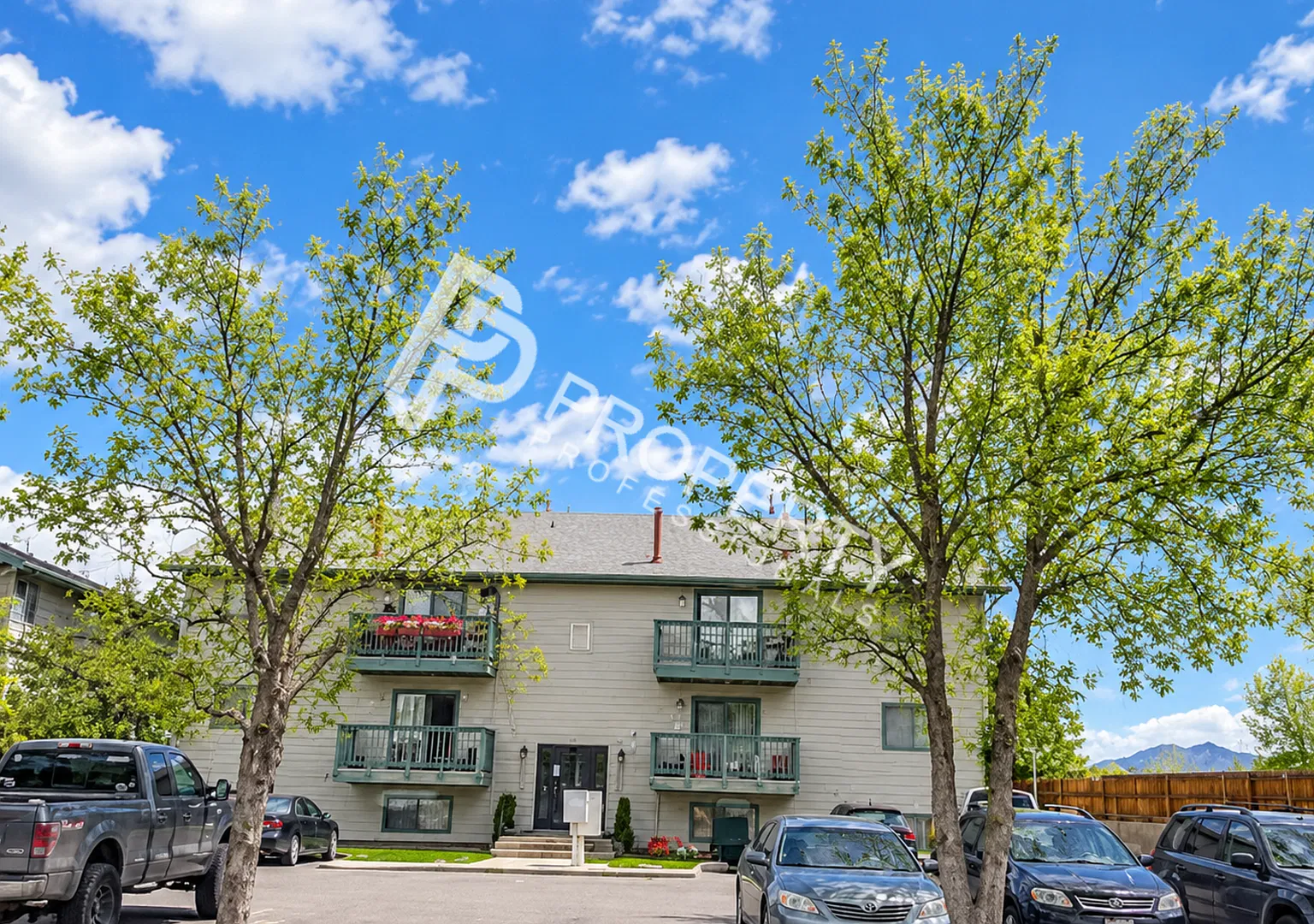 2 Bedroom Condominium in Rifle — Photo 1