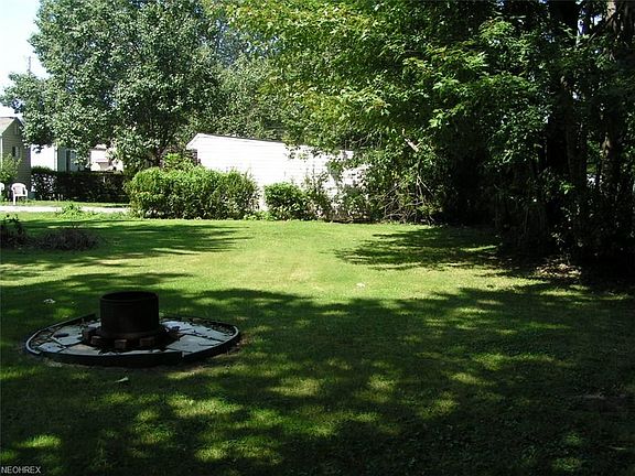 2nd image of 33978 Willowick Dr