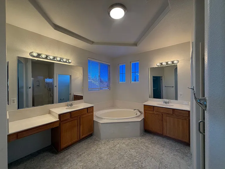 3904 Crescendo Ln — Photo 42