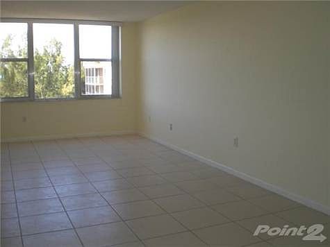 3rd image of 17890 W Dixie Hwy APT 711