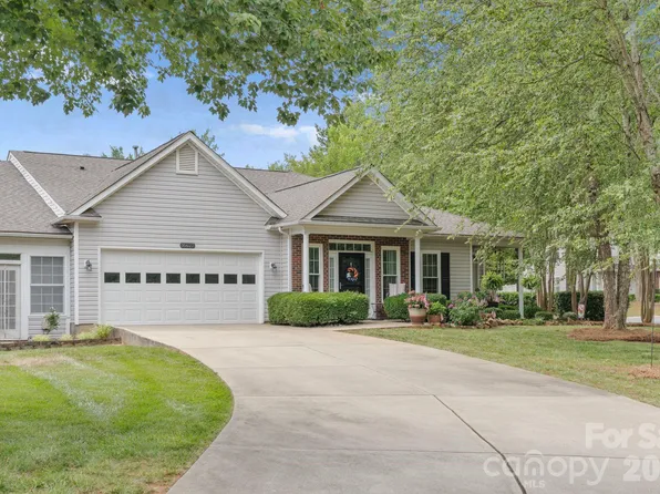 16627 Timber Crossing Rd, Charlotte, NC 28213