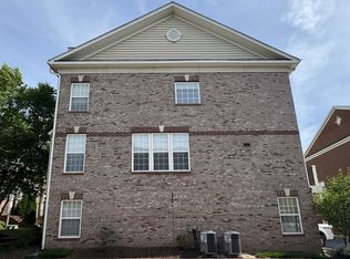 2151 Red Vine Dr, Vienna, VA 22182