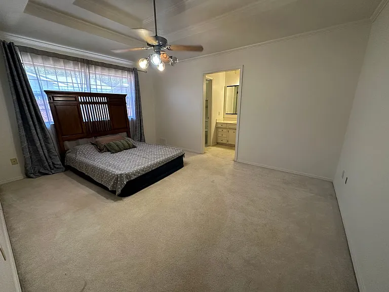 4731 Longstreet Pl — Photo 10