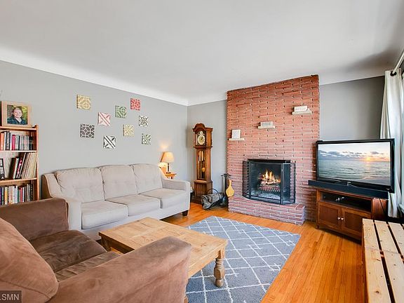 4th image of 2202 Spruce Pl