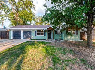 1103 Paula Ln, Euless, TX 76040