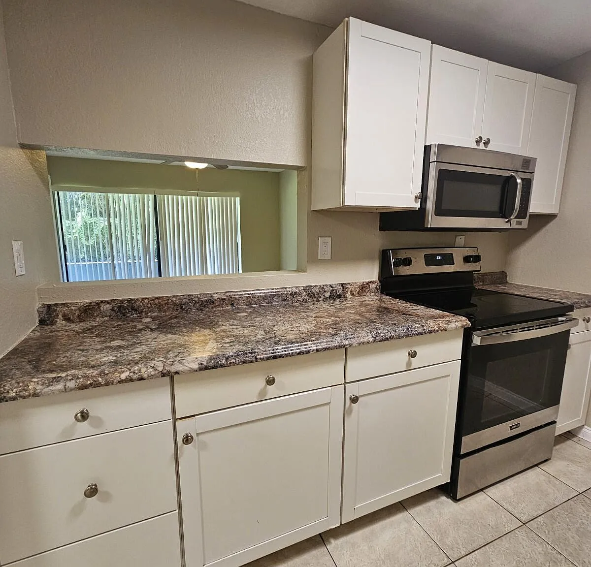 2 bed, 1.0 bath, 775 sqft, $1,600 — Photo 4