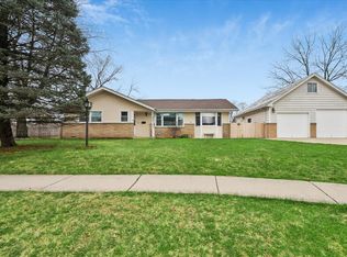 644 Pierce Ct, Grayslake, IL