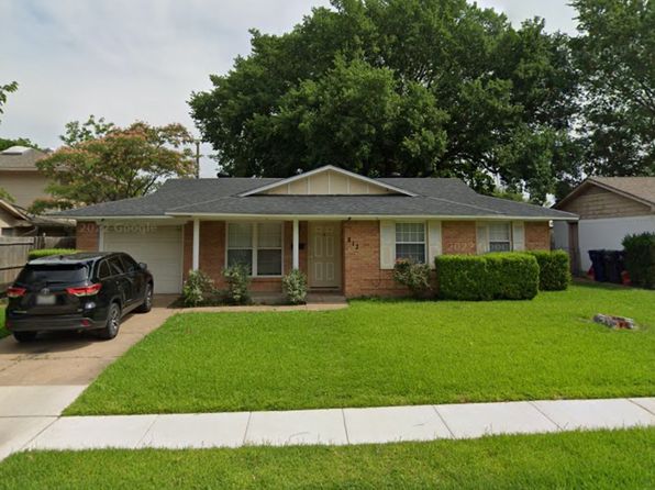 813 Monica Dr
