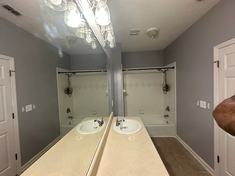 Double vanity upstairs bathroom