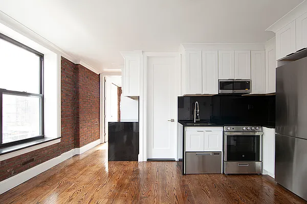 Rented by R New York | media 4