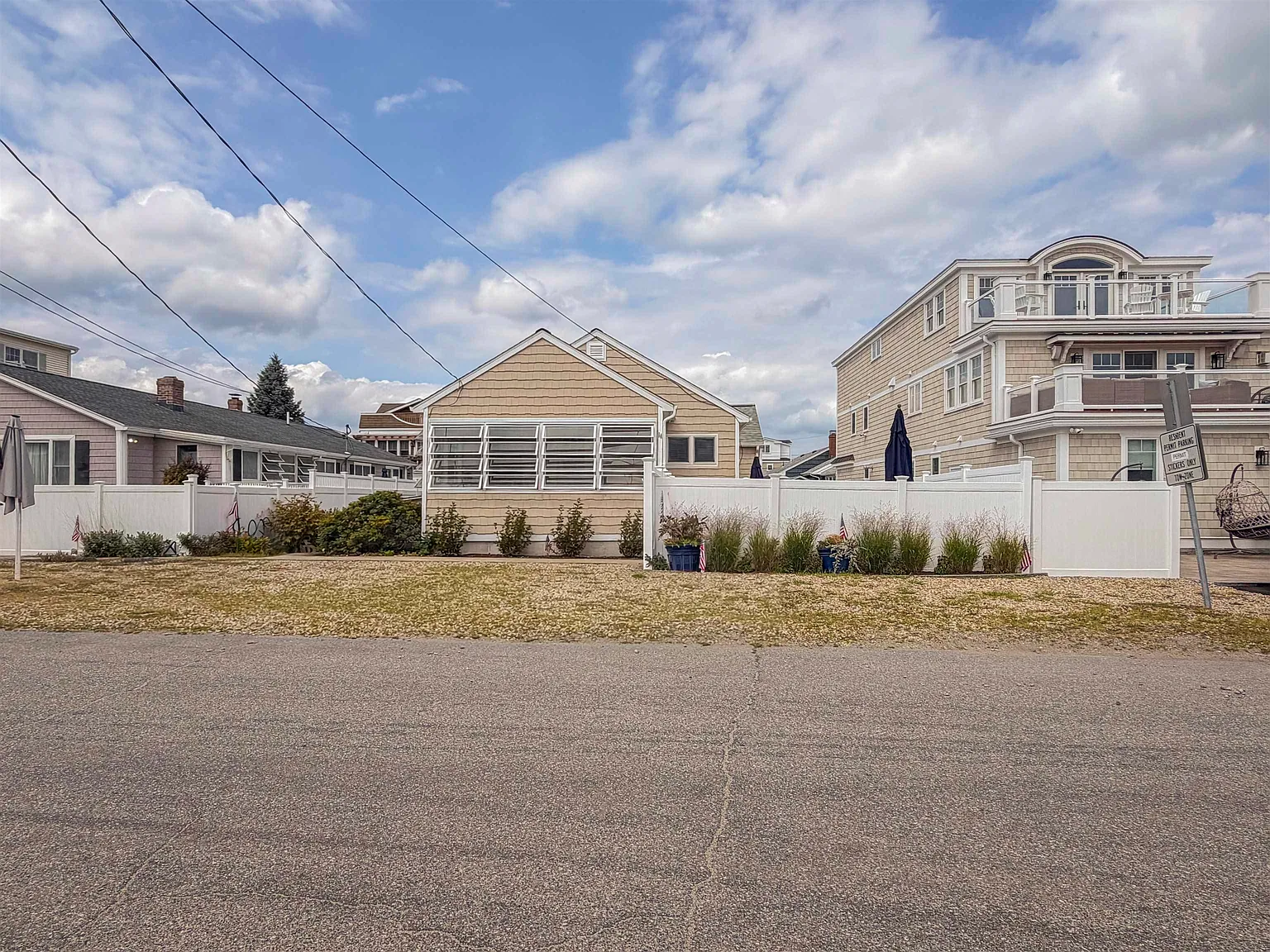 3 bed, 1.5 bath, 1116 sqft, $2,800 — Photo 2
