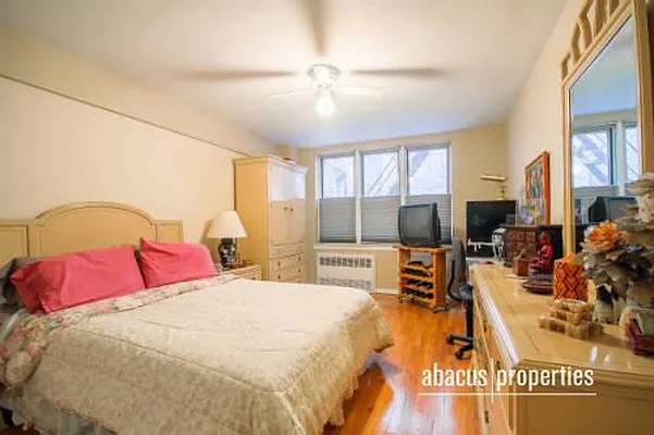 Sold by Abacus Properties | media 15