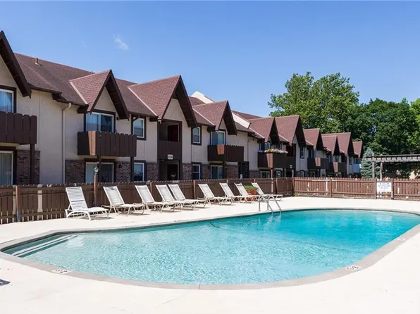 6206 Robinson St APT 1, Overland Park, KS 66202