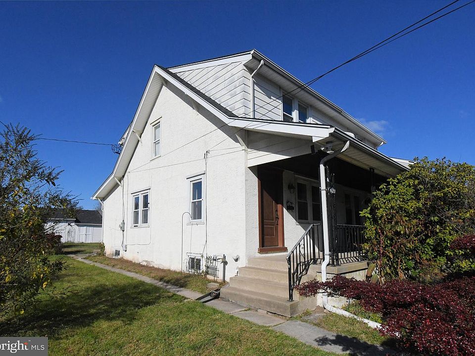 1st image of 621 N Forrest Ave