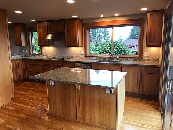4th image of 6921 Stanich Ave