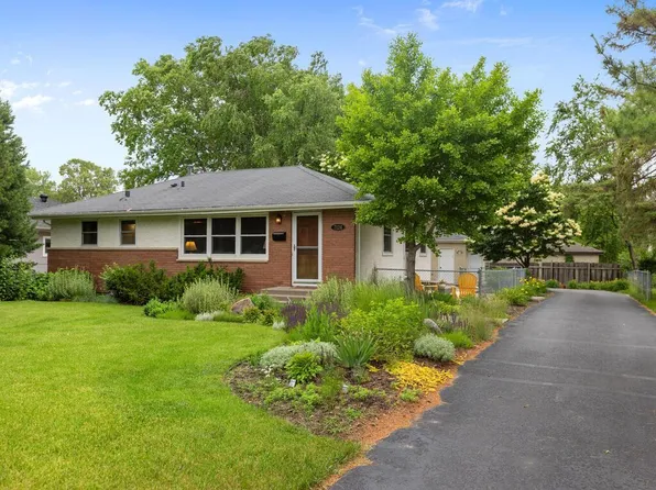 7124 France Ave N, Brooklyn Center, MN 55429