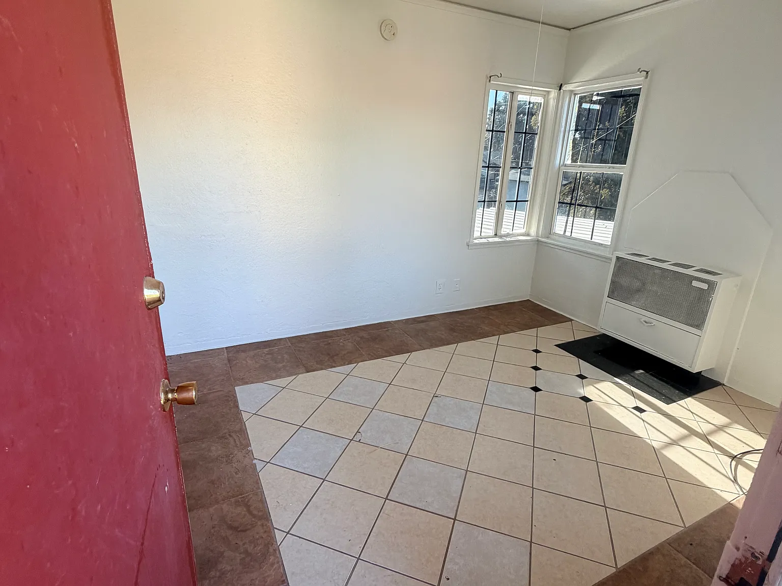 1 bed, 600 sqft, $1,000 — Photo 2