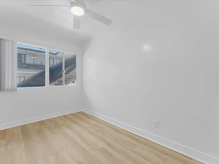 3905 S Stevely Ave #9 — Photo 8