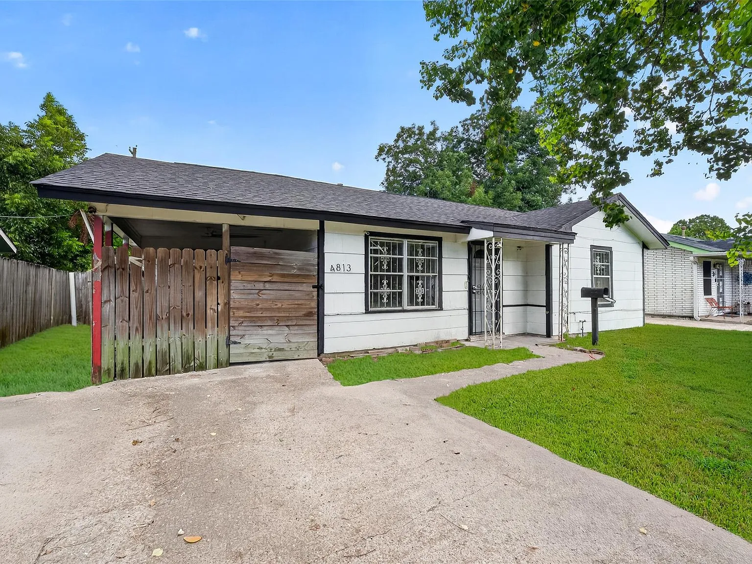 3 bed, 1.5 bath, 1423 sqft, $1,450 — Photo 2