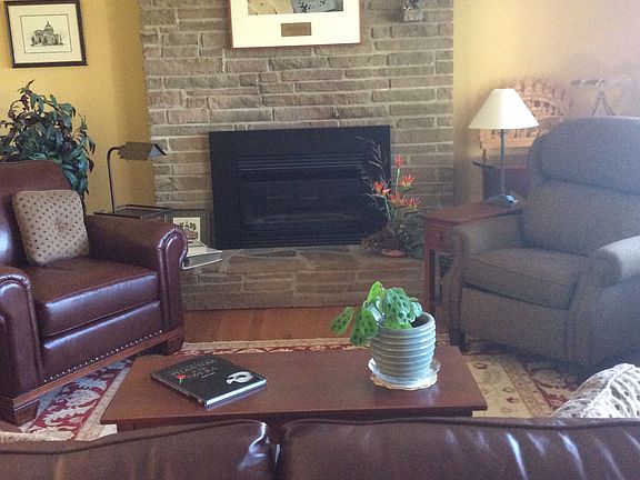 Fireplace in Livingroom