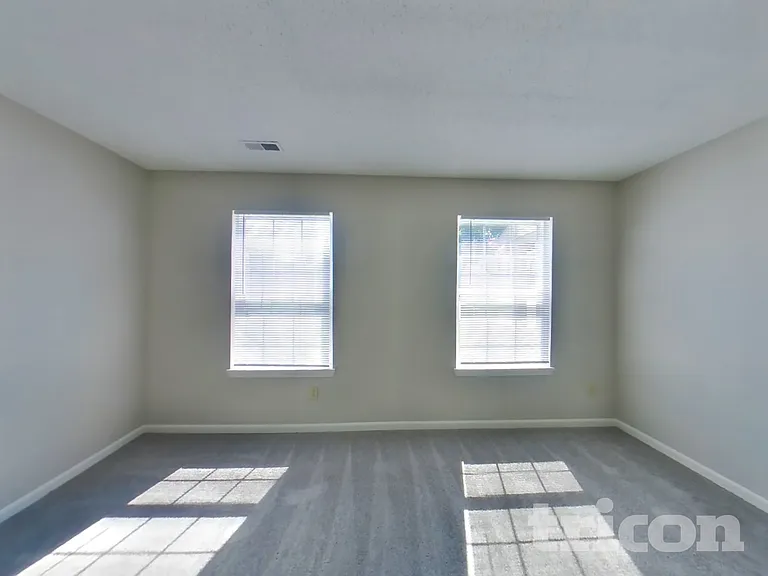 4002 Caddy Way — Photo 4
