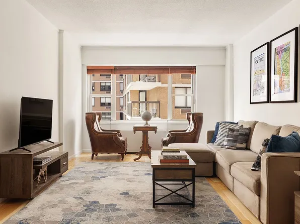 60 E 8th St APT 6A, New York, NY 10003