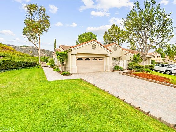 3rd image of 38521 Glen Abbey Ln