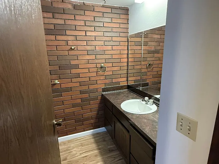 2209 Colby Ave #4 — Photo 22