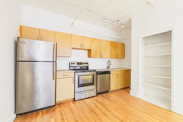 Rented by Bold New York | media 2