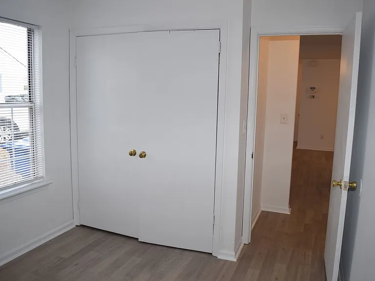 579 Peregrine St — Photo 22