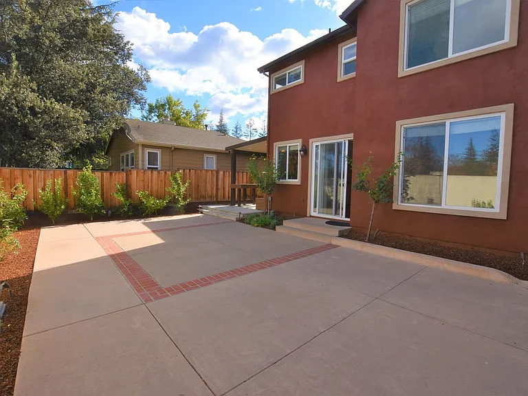118 Smith Ranch Ct — Photo 3