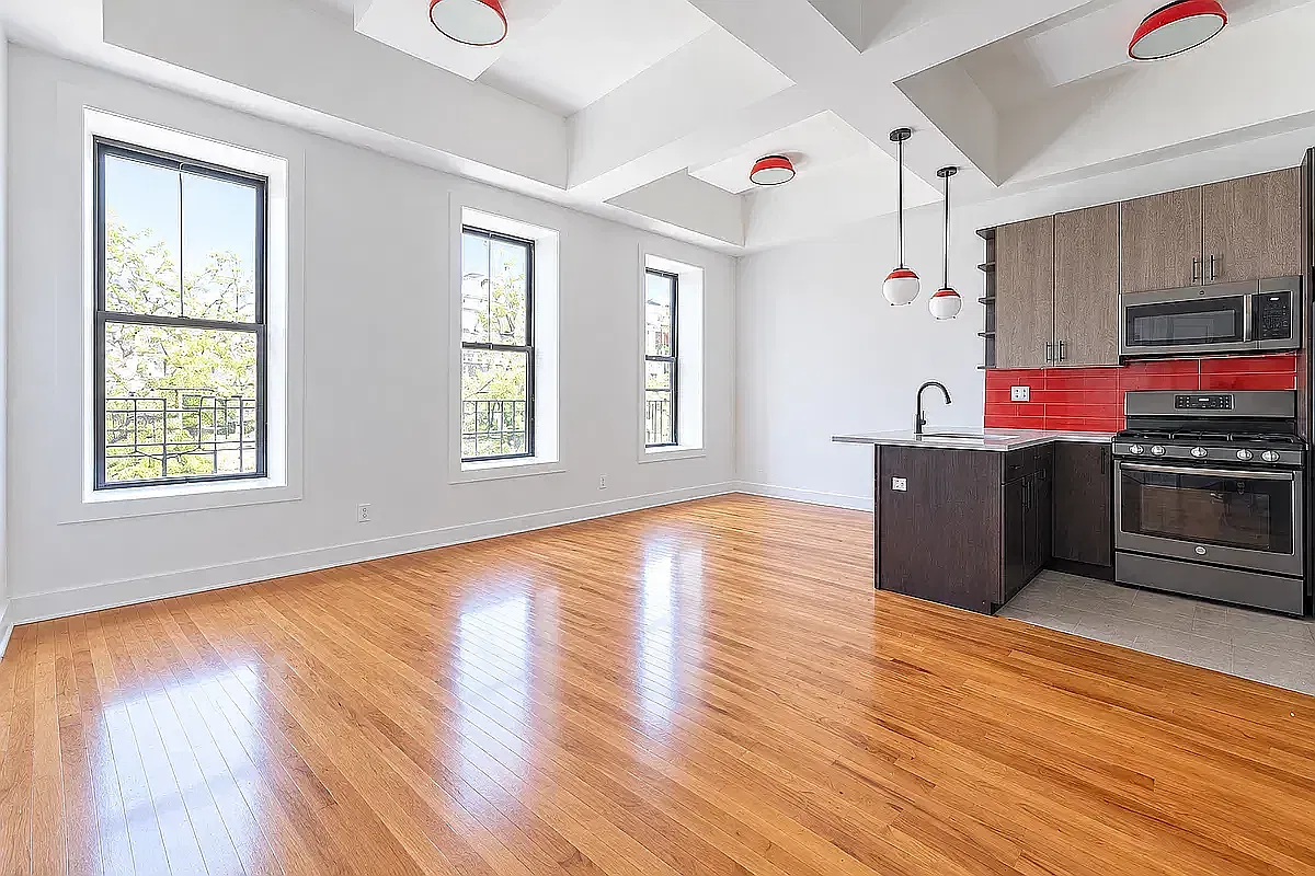 936 De Kalb Avenue — Photo 1