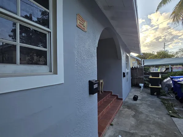 (undisclosed Address), Miami, FL 33130