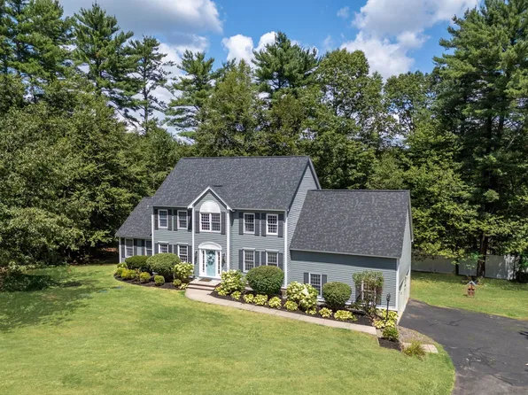 14 Huntington Place, Hampton, NH 03842