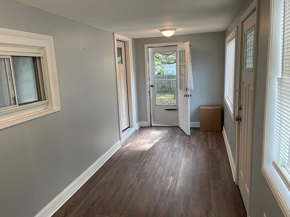 front seasonal porch