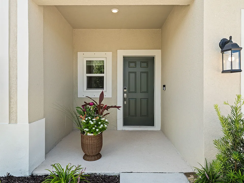 5805 Biscotti St