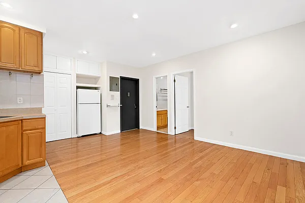 Rented by Corcoran | media 23