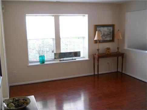 5th image of 6205 Oakglen Dr