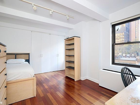 5th image of 235 E 49th St APT 6BC